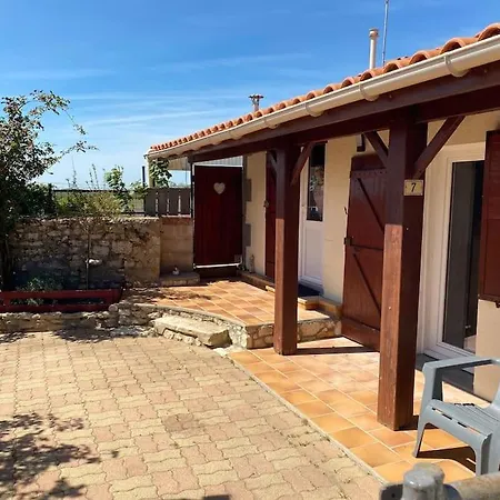 Holiday home Maison Au Calme *